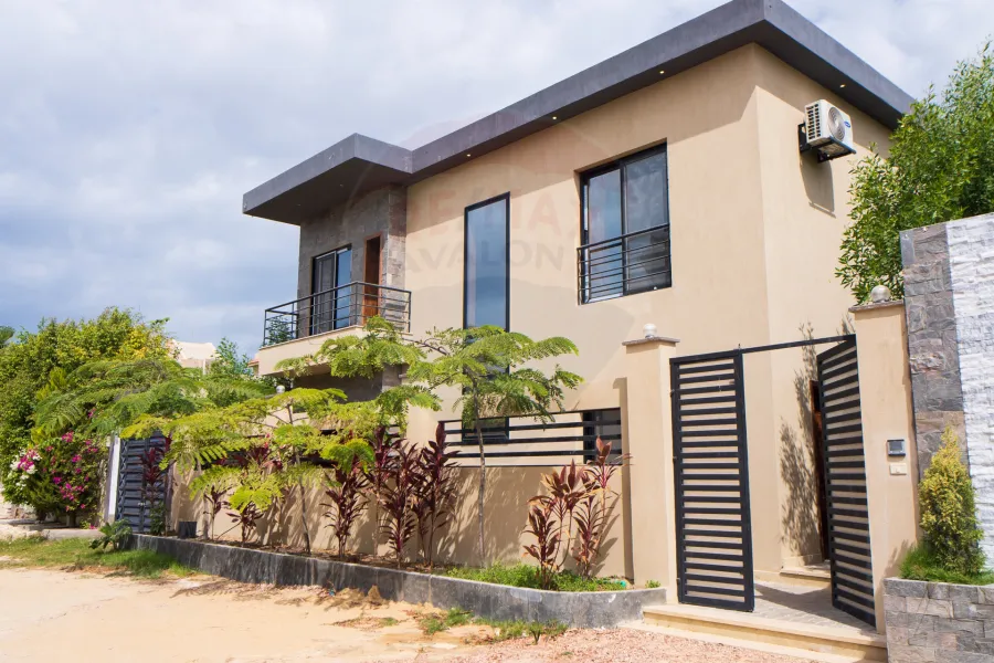 فيلا للبيع 375 م كينج مريوط (كومباوند الواحة الخضراء)