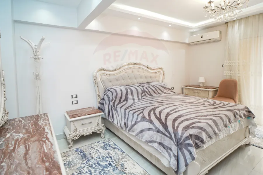 Furnished Apartment for rent 100 m Smouha (Steps from Fawzy Moaaz st)