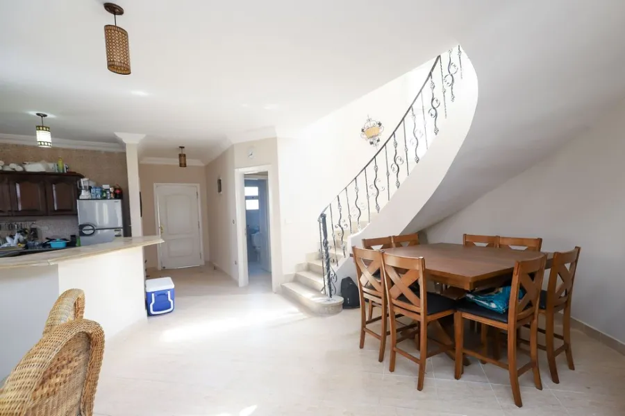 فيلا مستقلة للبيع 370م الساحل الشمالي (قرية نيس2 - ك64)