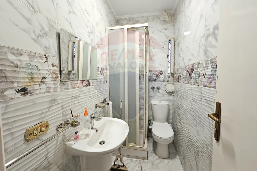 شقة اداري للإيجار المفروش 100 م سموحة (تعاونيات سموحة)