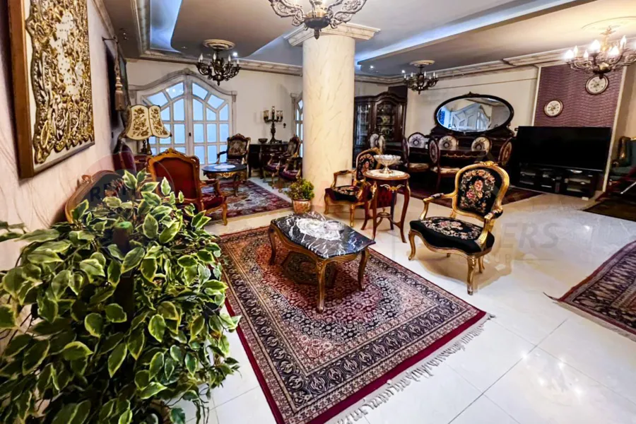 Apartment for sale 225 m in Janaklis (second number from Abu Qir St.)