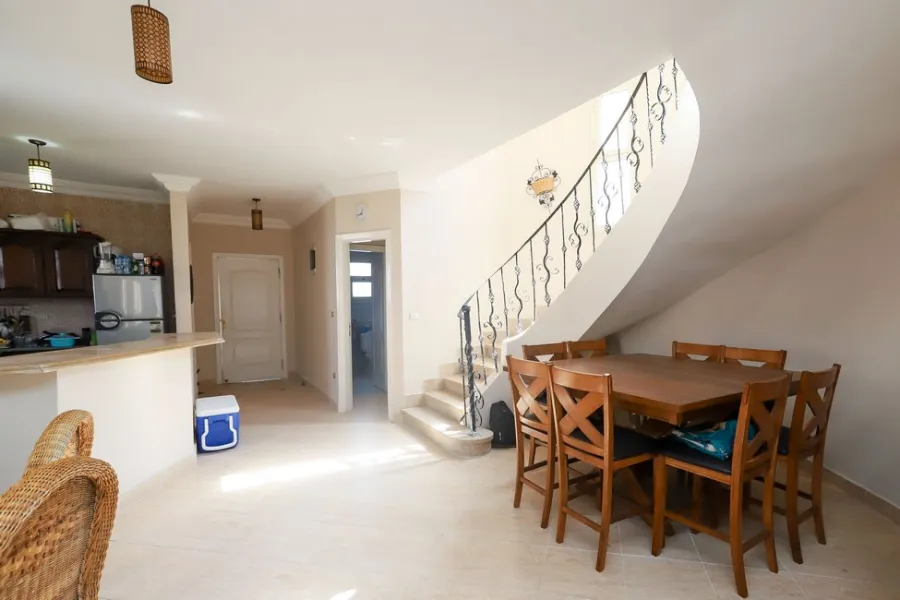 فيلا مستقلة للبيع 370م الساحل الشمالي (قرية نيس2 - ك64)