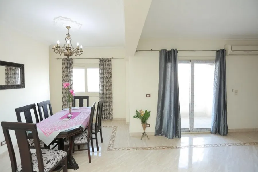 شقة للبيع 169م لوران (كومبوند لوران جاردن - خطوات من ش شعرواي)