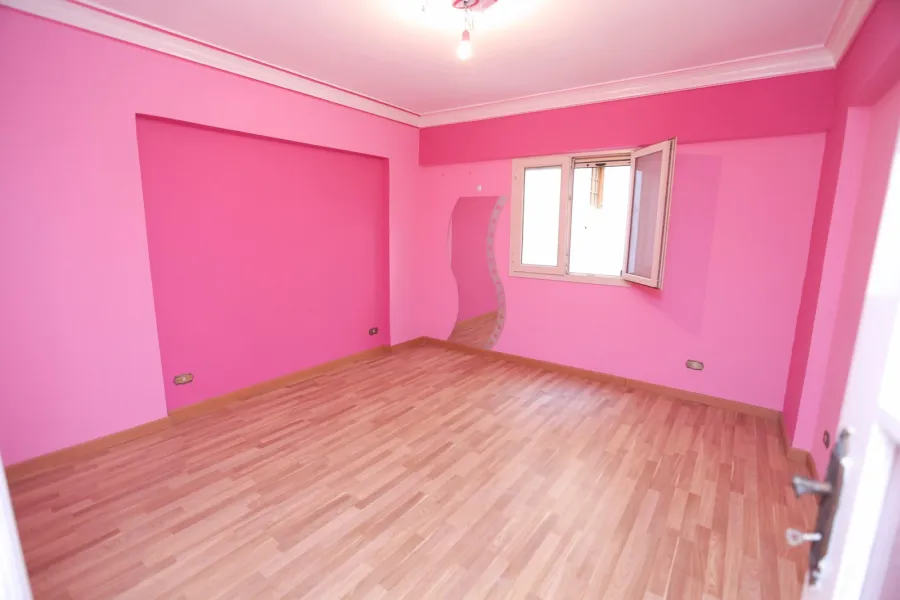 شقة للبيع 260م وابور المياه (ش محمد مسعود)