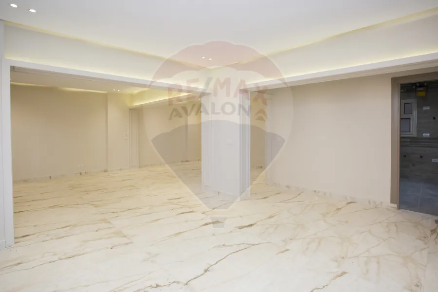 Apartment for sale 215 m Louran (third number from the sea)