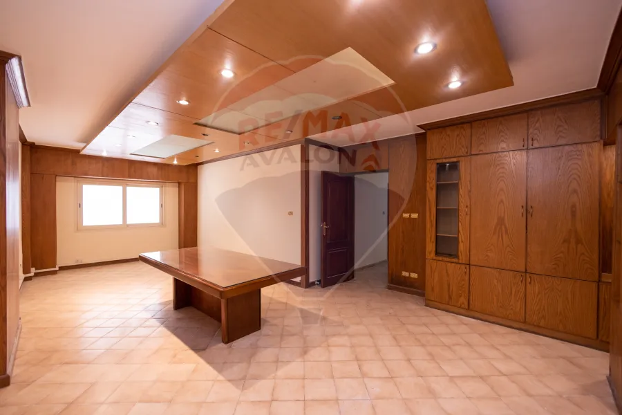 Apartment for rent 217 m Louran (directly on the tram)