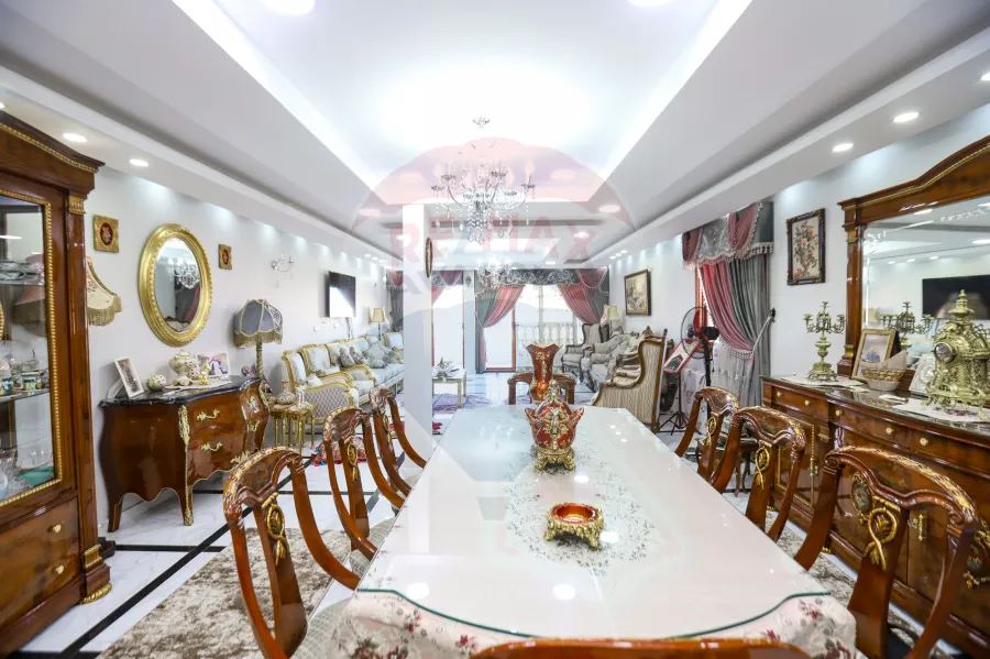 شقة للبيع 400 م سبورتنج ( شارع احمد علام  )