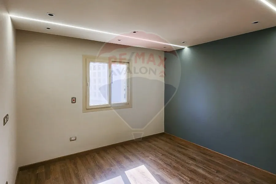 شقة للبيع 152 م سموحة (ش ادمون فريمون)