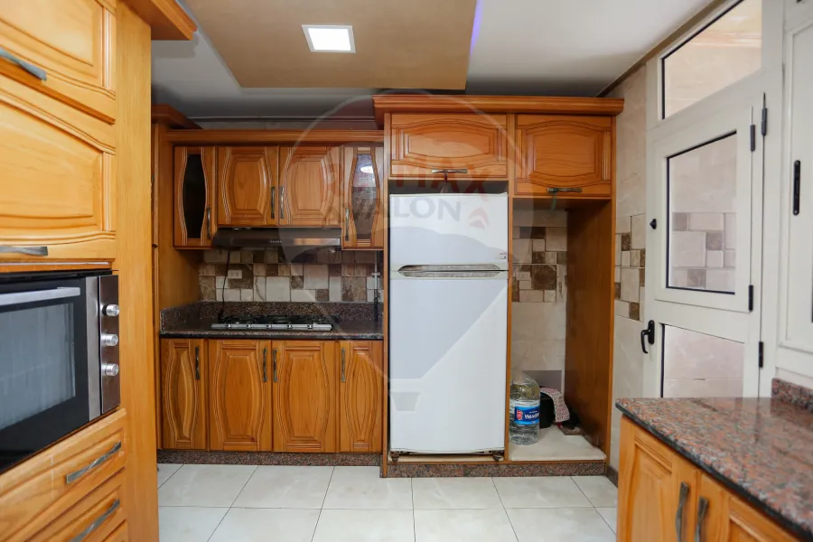 Apartment for sale 300 m Sidi Bishr (next to the Hilton)
