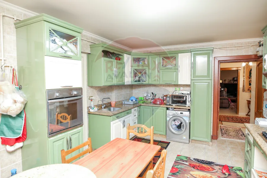 Apartment for sale 320m Smouha (Seif Tower. Branched From Albert Elawal St.)