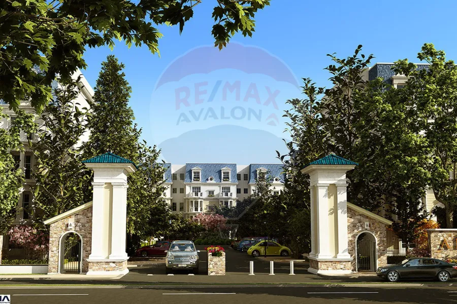 أي فيلا + حديقة للبيع 217 م التجمع الخامس (كومباوند ماونتن فيو)