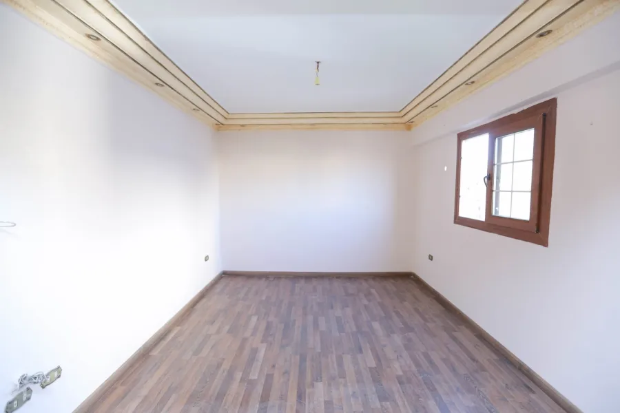 شقة للبيع 260م وابور المياه (ش محمد مسعود)