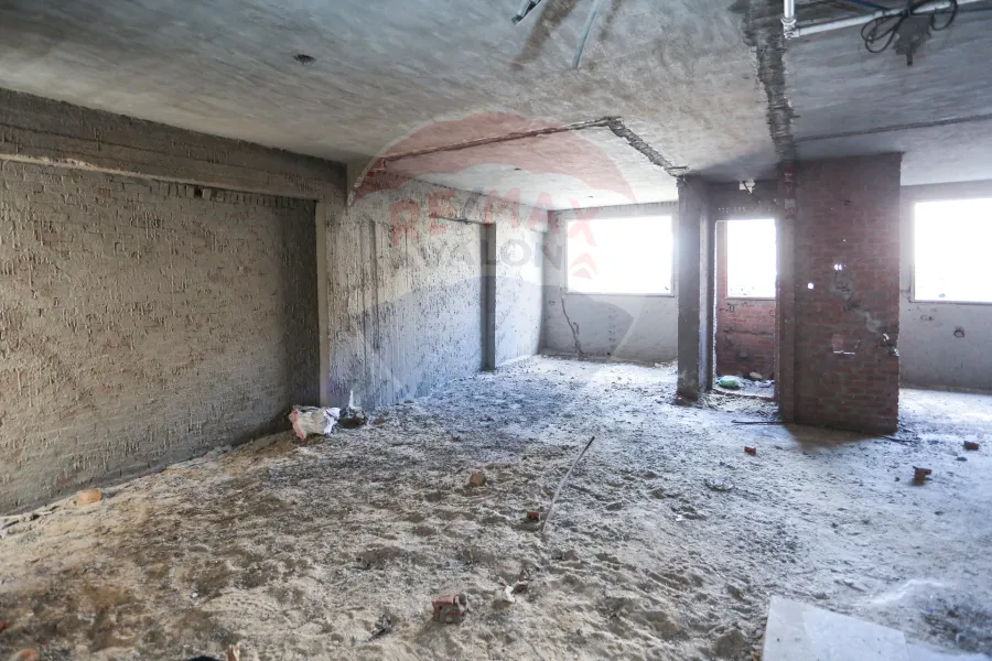 Commercial mizzane for rent 600m Al-Mansheya (Othman Abaza St. - Al Sabaa Banat)