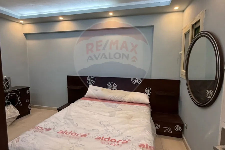 شقة للبيع 220 م كليوباترا (علي البحر مباشرة)