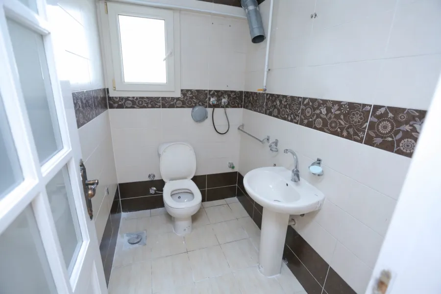 شقة للبيع 260م وابور المياه (ش محمد مسعود)