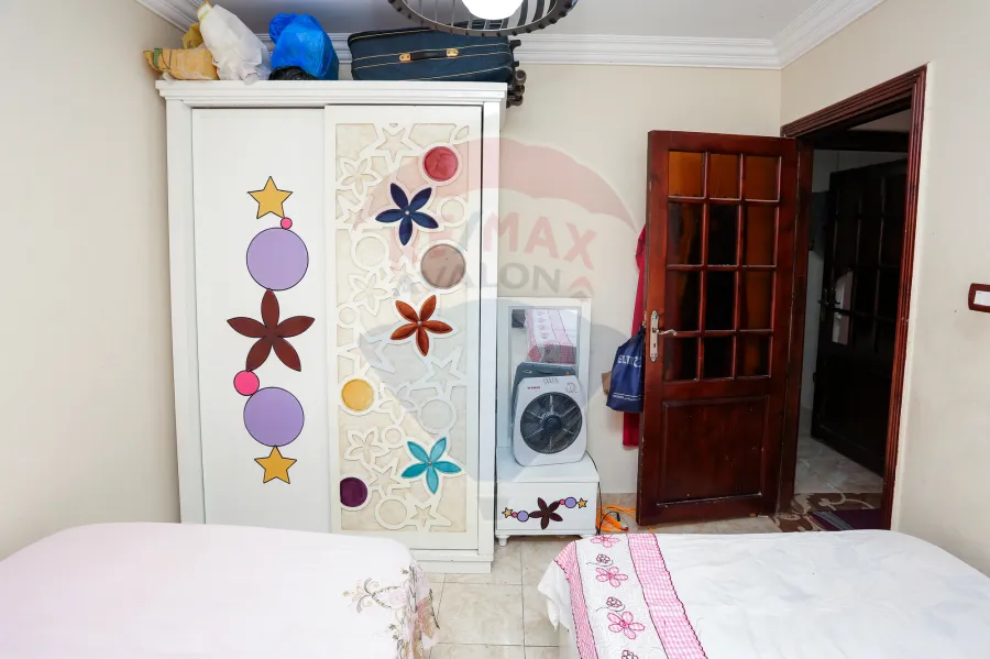 شقة للبيع 117 م زيزينيا (ش رياض)