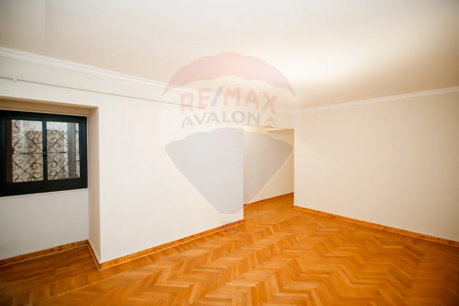 Apartment for sale 310 m net Latin District (Fouad St.- brand building)