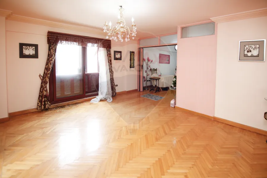 شقة للبيع 185م -  لوران (شارع سرهنك - مينا فلورنس)