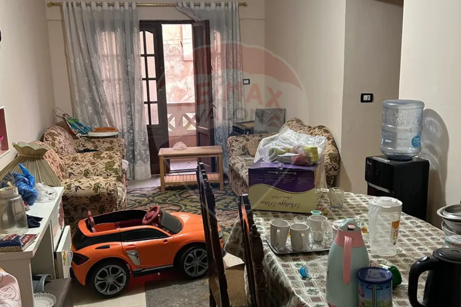 شقة للبيع 100 م المندرة (ش جمال عبد الناصر)