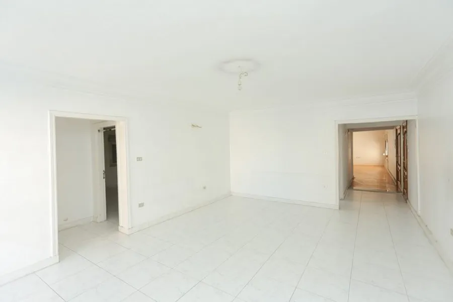 شقة للبيع 252م مصطفى كامل -عمارات الضباط الأستثمارى