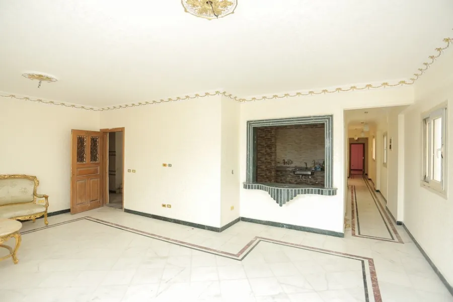 Apartment For Sale 210m Fleming (Moustafa Kamel St. - Steps From Tram Station)