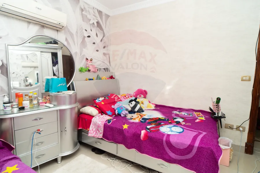 شقة للبيع  190 م سموحة (ش فوزي معاذ)