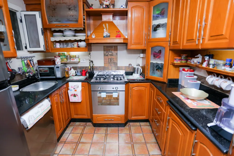 Apartment for sale 175 m Zezinia (Steps from foursesone)