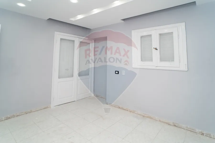 فيلا توين هاوس للبيع 200 م المعمورة الشاطئ (علي البحر مباشرة)