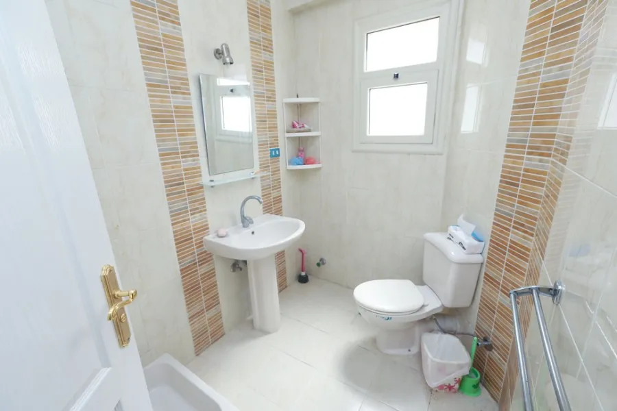 فيلا مستقلة للبيع 370م الساحل الشمالي (قرية نيس2 - ك64)