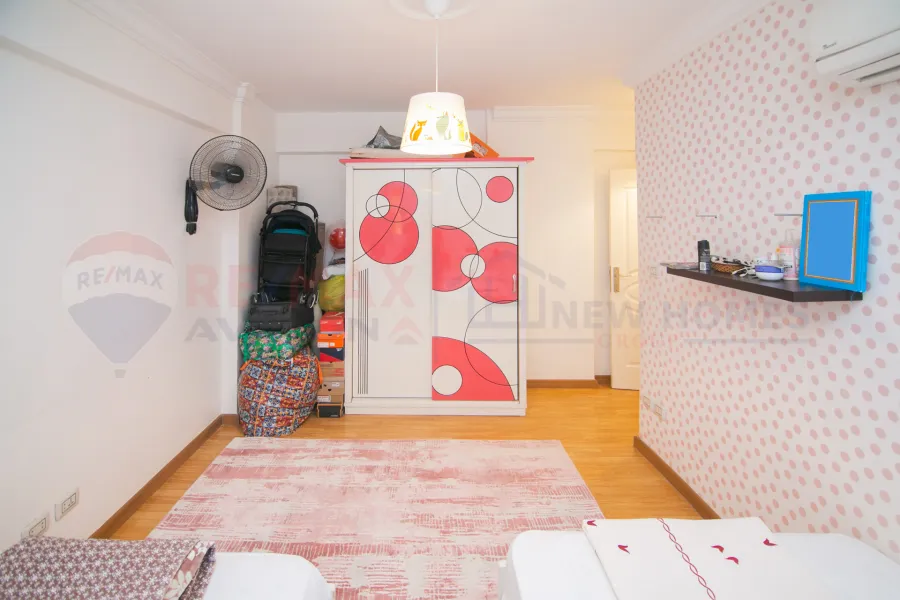 شقة للبيع 150 م سيدي جابر (امام مستشفى القوات المسلحة)