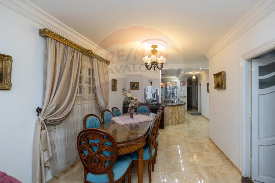 Apartment for sale 200 m Montazah (Malek Hefny St.)