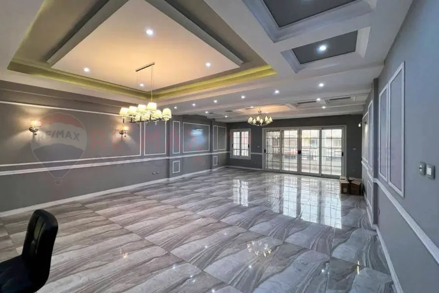 شقة للبيع 250 م سموحة (ش بهاء الدين الغتوري)