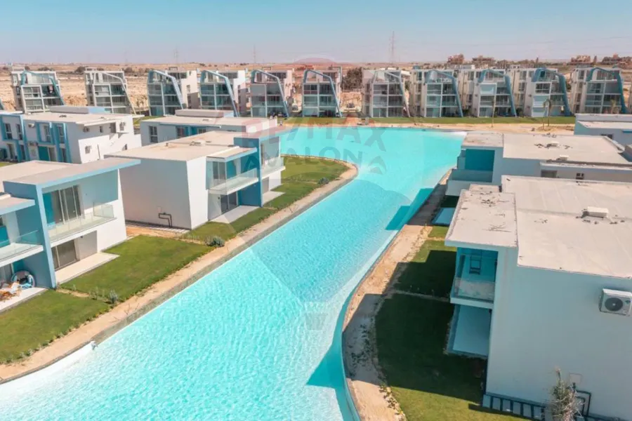 شالية فندقي للبيع (فوكا باي - راس الحكمة) 70 م