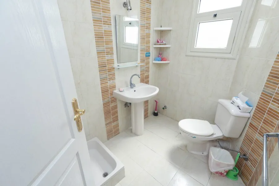 فيلا مستقلة للبيع 370م الساحل الشمالي (قرية نيس2 - ك64)