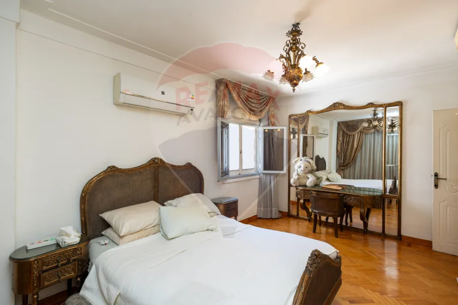 Apartment for sale 216 m Louran (The building on the first row of the sea)