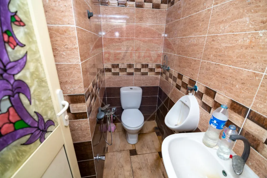 Administrative unit For sale 70 m Moharm bek (El Baliana St.)