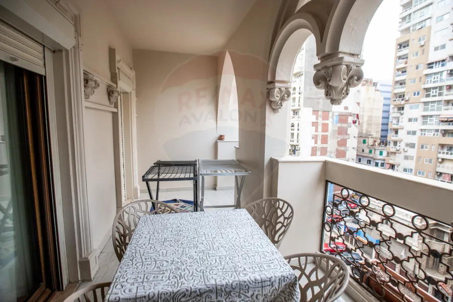 شقة للبيع  293 م لوران (ش عبد السلام عرف - عمارة براند )