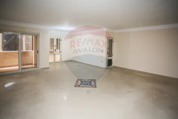 مقر إدارى دوبلكس للإيجار 210م ستانلى (متفرع من البحر)