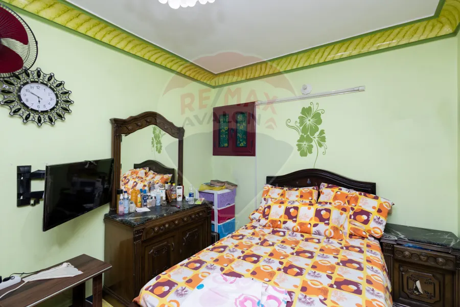 شقة  للبيع 200 م العصافرة (علي البحر مباشرة)