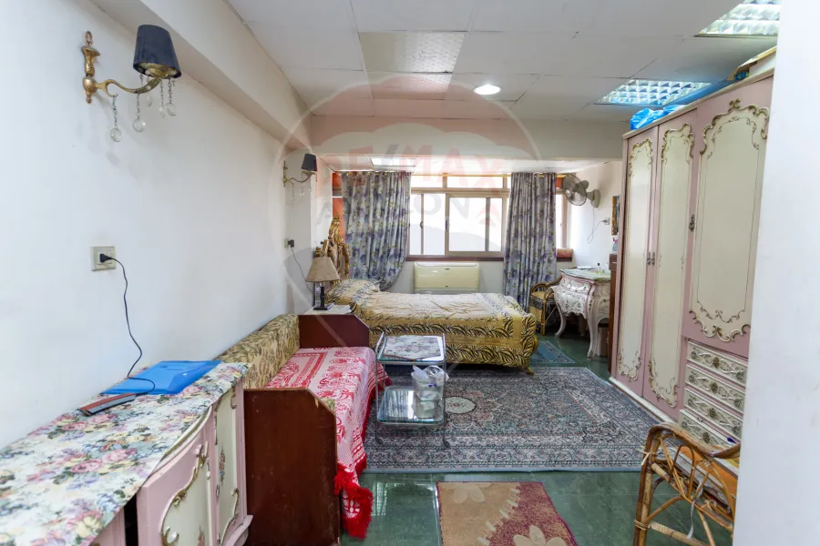 Apartment for sale 160 m Zizina (corner of Abu Qir St. with Amin Yahya St.)