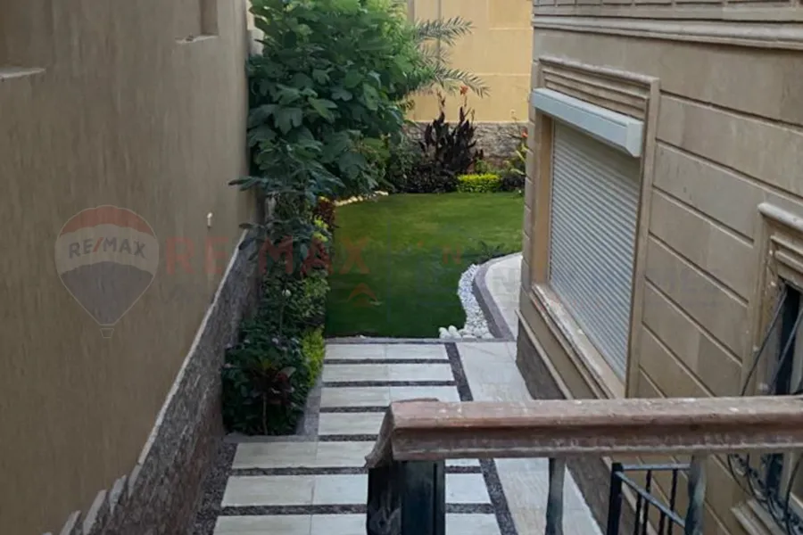 فيلا للبيع (كومباوند لافيدا) البستان 6 اكتوبر 600 م