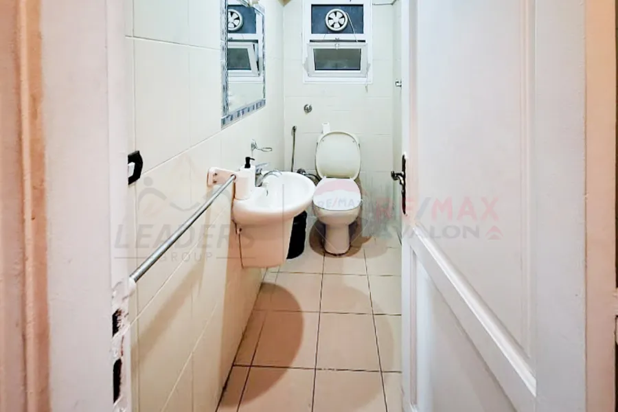 شقة للبيع 185 م زيزينيا (ش أبو قير - برج براند)