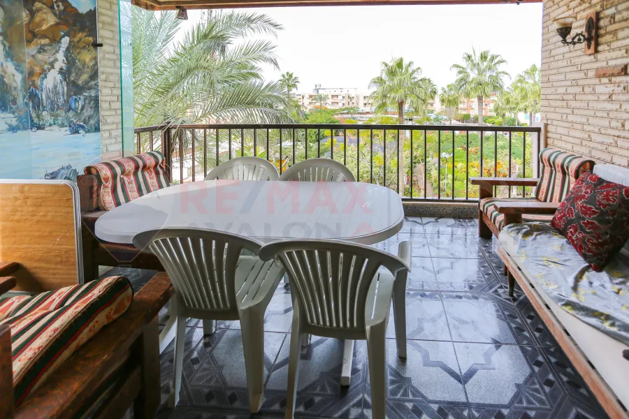Apartment for sale 110 m Al-Maamoura Al-Shati (Al-Mashtal St. - Steps from the sea)