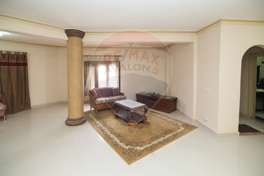 Villa for sale (next to the tourist banks - kilometer 42) 3050 m