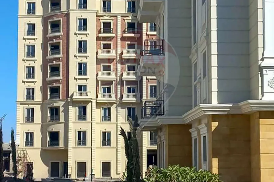 شقة للبيع (الحي اللاتينى بحري طريق - العلمين)  135 م