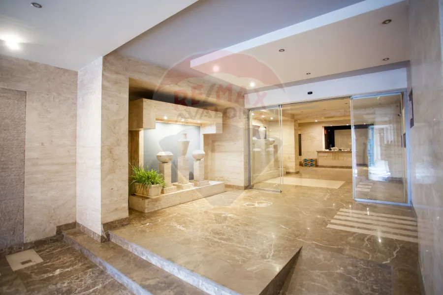 Apartment for sale 200 m Saba Pasha (on the tram - Brand Building)