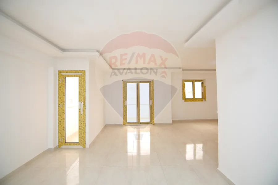 (شقة للبيع 170 م كليوباترا (سادس نمرة م البحر