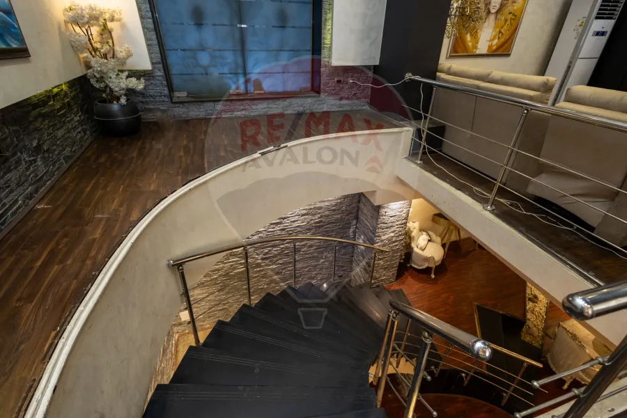 Shop for rent 600 m Louran (directly on the tram)