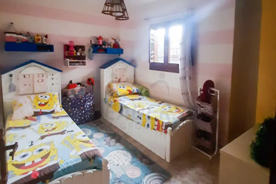 شقة للبيع 100 م سموحه (ش النصر)