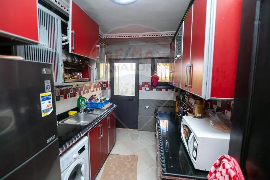 Stand-alone villa for sale (Al-Fayrouzah) 600 m